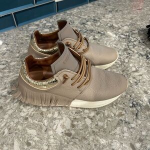 🤎Esseutesse fringe sneakers🤎